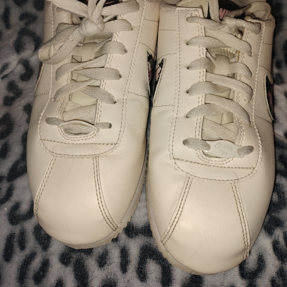 (Lil) girl Nike Cortez 72's